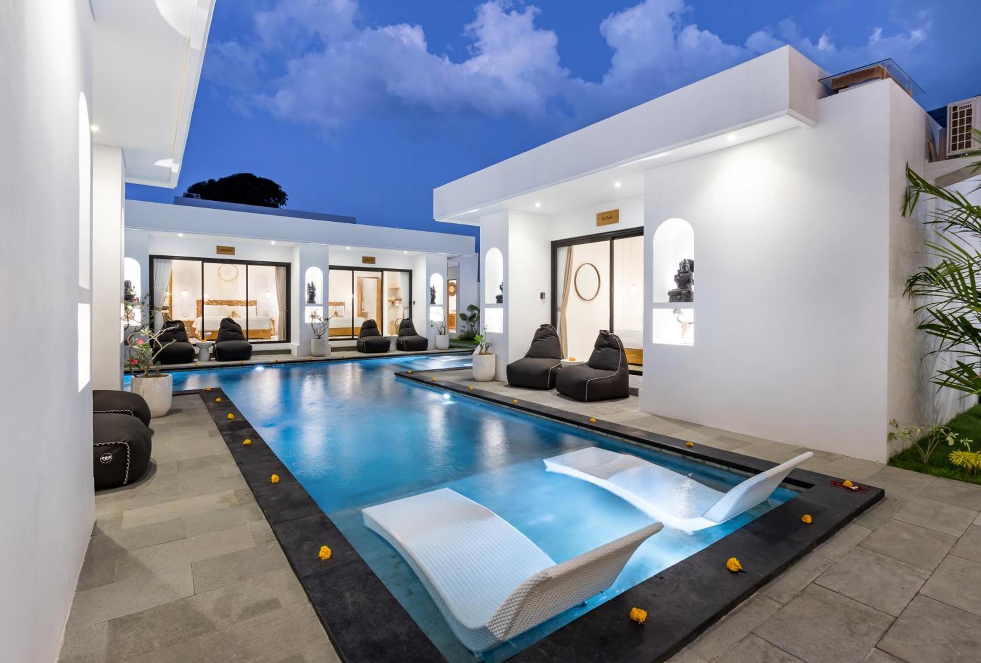 Villa Kelolyne Семиняк Екстериор снимка